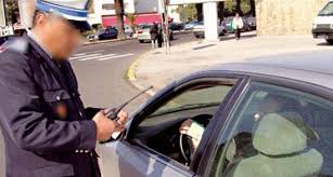Nouvelle vidéo de policier pris en flagrant délit de corruption