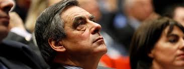Les arguments de François Fillon confrontés au quotidien des élus et de leurs conseillers