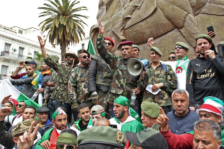 les manifestations continuent dans les rues du centre d&rsquo;Alger.