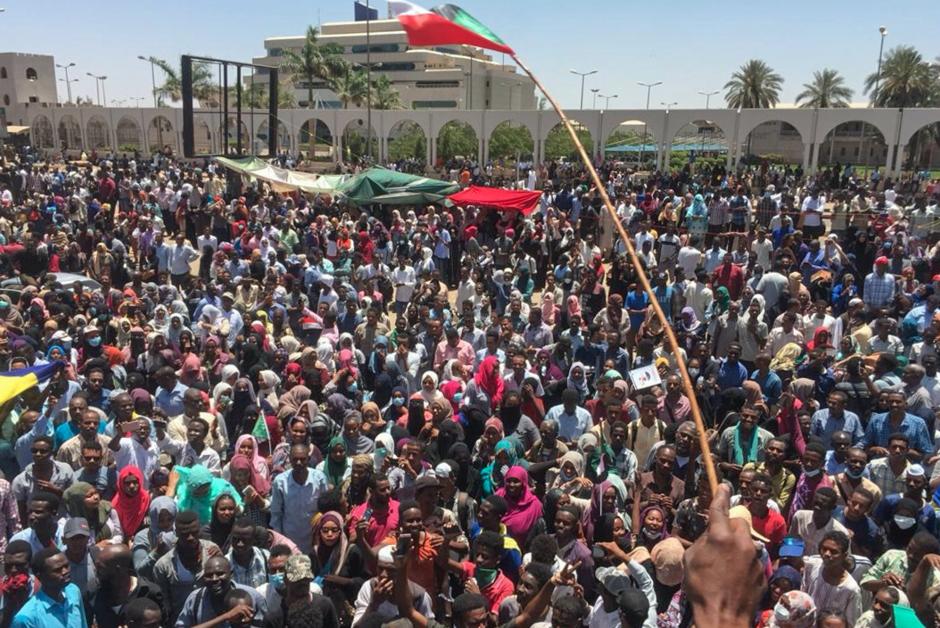 Algérie et Soudan, la vague des révoltes arabes
