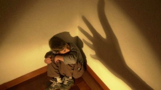 Décès d&rsquo;un enfant victime d’une agression physique commise par un individu qui entretenait une relation illégale avec sa mère
